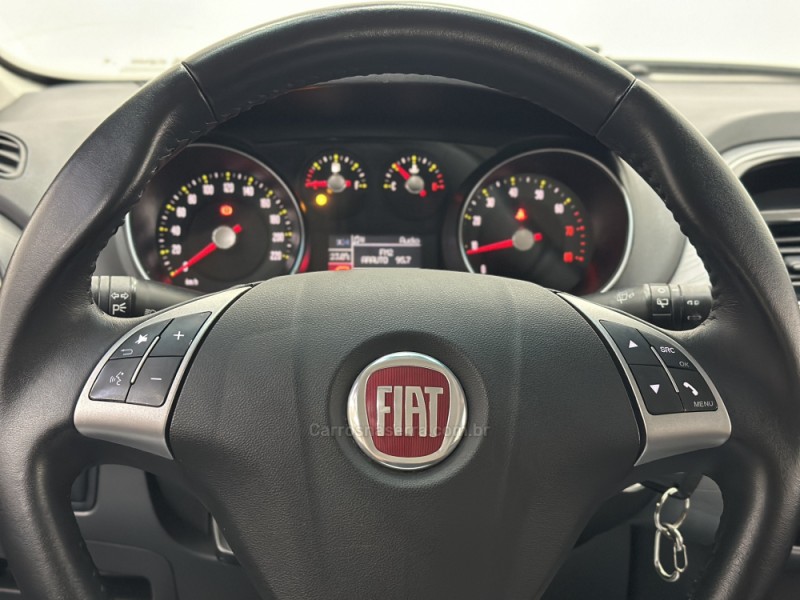 PUNTO 1.6 ESSENCE 16V FLEX 4P MANUAL - 2015 - SANTA CRUZ DO SUL