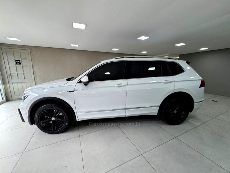 TIGUAN 2.0 ALLSPACE R-LINE 350 TSI 4X4 GASOLINA 4P - 2020 - PORTO ALEGRE