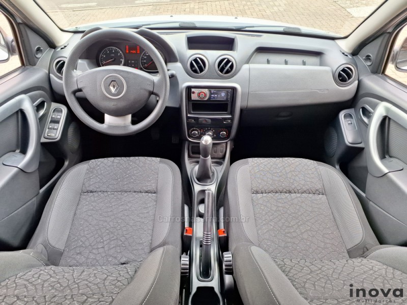 DUSTER 1.6 EXPRESSION 4X2 16V FLEX 4P MANUAL - 2013 - NOVO HAMBURGO