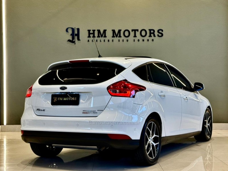 FOCUS 2.0 TITANIUM PLUS HATCH 16V FLEX 4P AUTO - 2016 - CAXIAS DO SUL