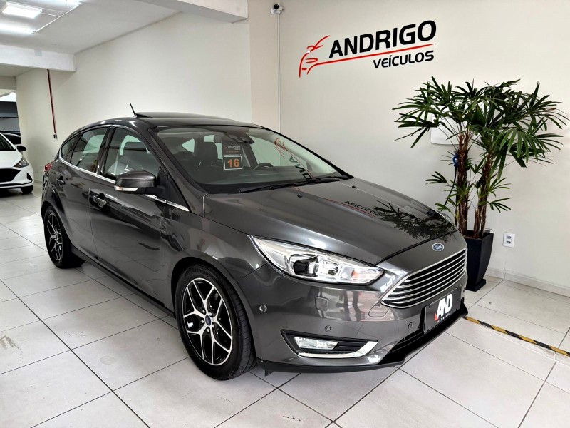 focus 2.0 titanium plus hatch 16v flex 4p auto 2016 caxias do sul