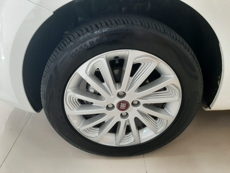 PUNTO 1.6 ESSENCE 16V FLEX 4P MANUAL - 2016 - CAXIAS DO SUL