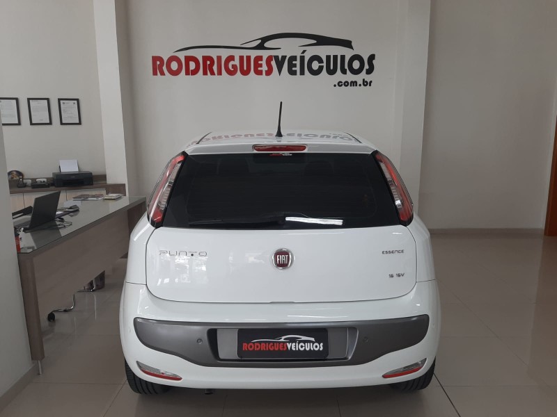 PUNTO 1.6 ESSENCE 16V FLEX 4P MANUAL - 2016 - CAXIAS DO SUL
