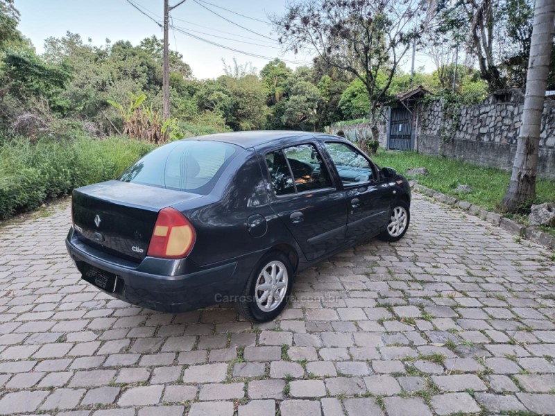 CLIO 1.0 AUTHENTIQUE SEDAN 16V GASOLINA 4P MANUAL - 2005 - CAXIAS DO SUL