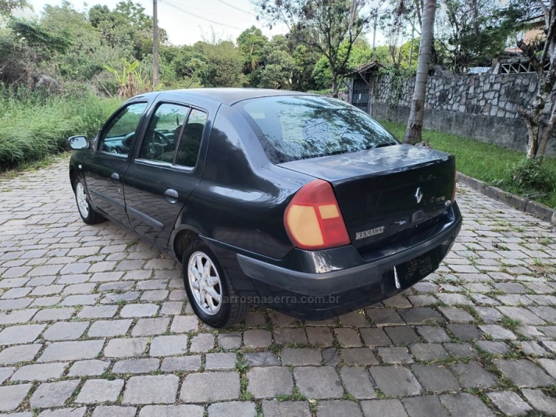 CLIO 1.0 AUTHENTIQUE SEDAN 16V GASOLINA 4P MANUAL - 2005 - CAXIAS DO SUL
