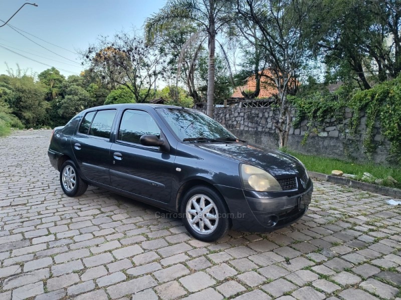 CLIO 1.0 AUTHENTIQUE SEDAN 16V GASOLINA 4P MANUAL - 2005 - CAXIAS DO SUL