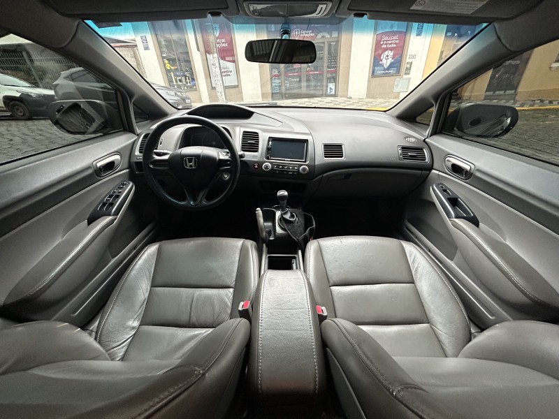 CIVIC 1.8 LXS 16V FLEX 4P MANUAL - 2008 - GARIBALDI