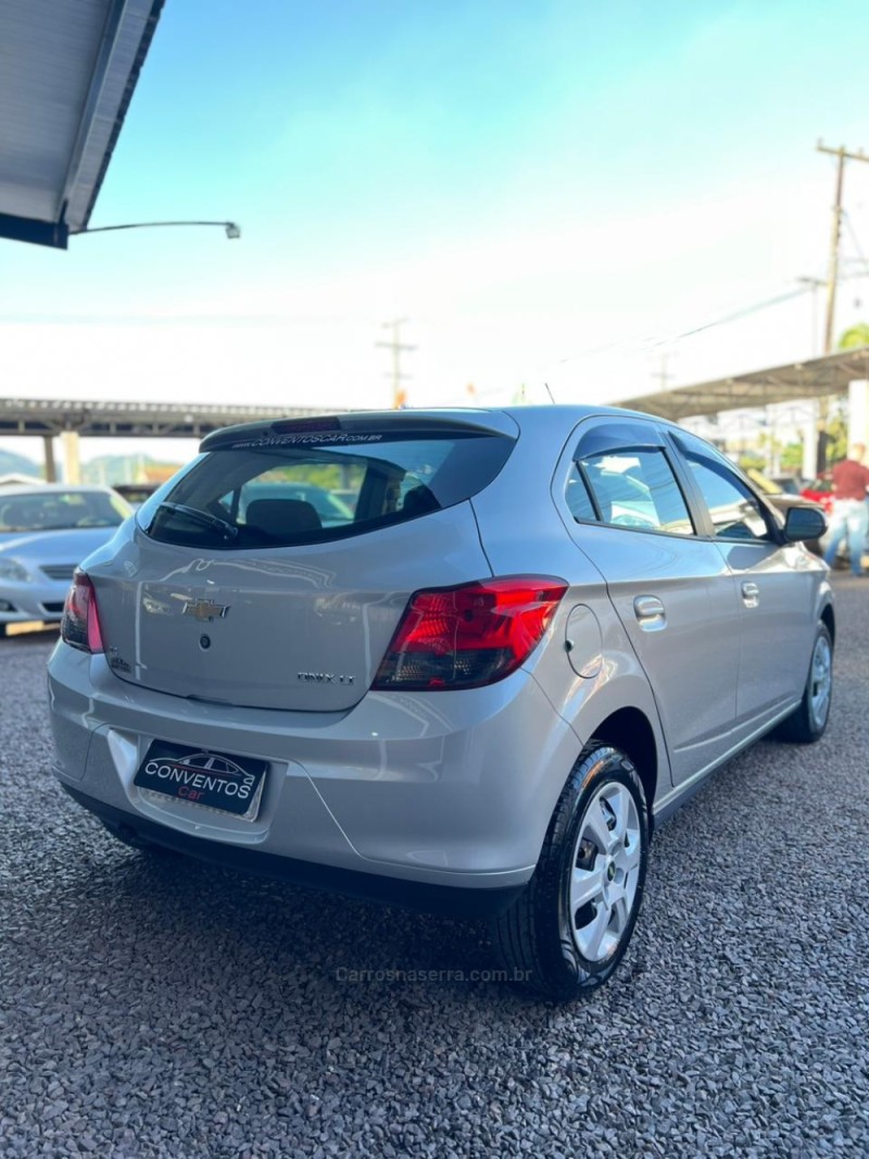 ONIX 1.0 LT 12V FLEX 4P MANUAL - 2015 - LAJEADO