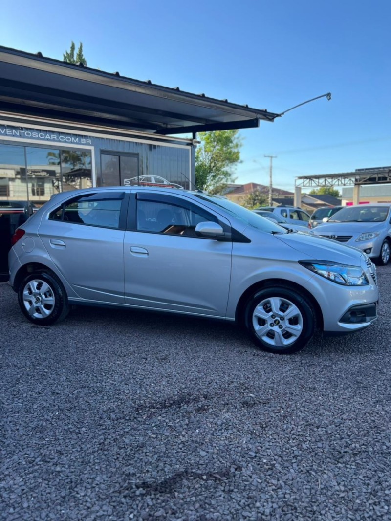 ONIX 1.0 LT 12V FLEX 4P MANUAL - 2015 - LAJEADO