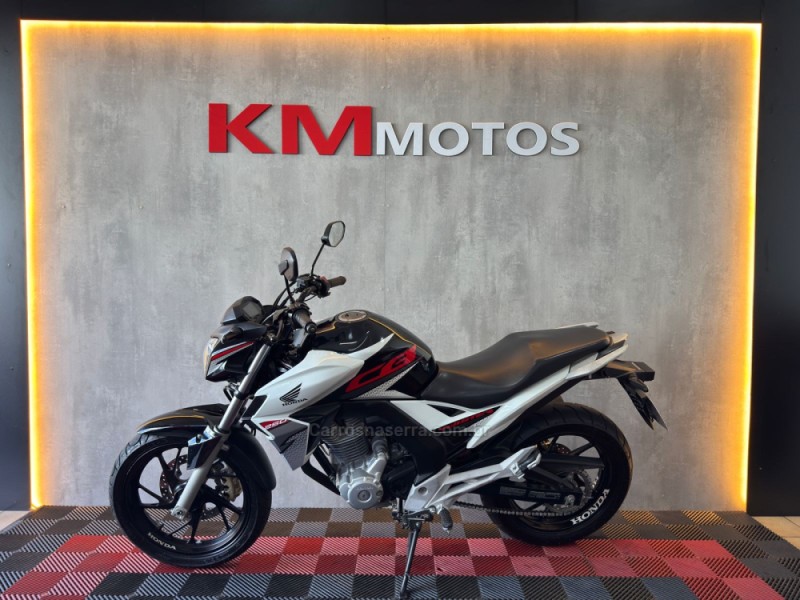 CB 250F TWISTER CBS - 2019 - PORTãO