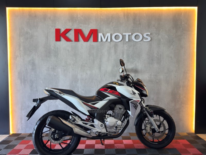 CB 250F TWISTER CBS - 2019 - PORTãO