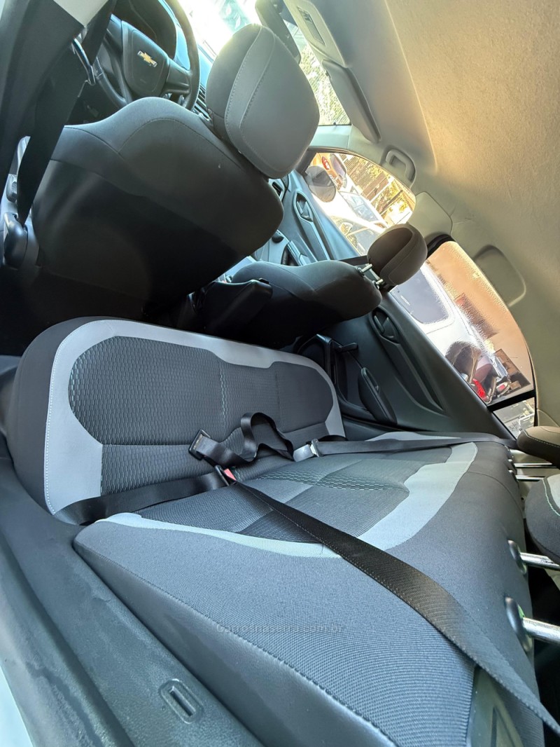 ONIX 1.0 LT 12V FLEX 4P MANUAL - 2015 - CAXIAS DO SUL