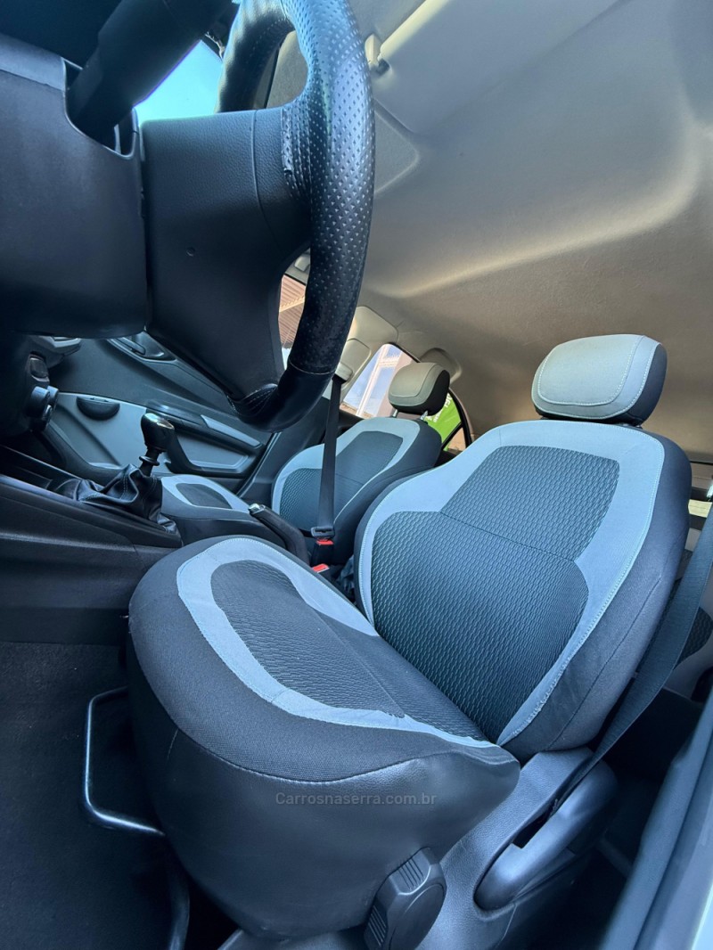 ONIX 1.0 LT 12V FLEX 4P MANUAL - 2015 - CAXIAS DO SUL