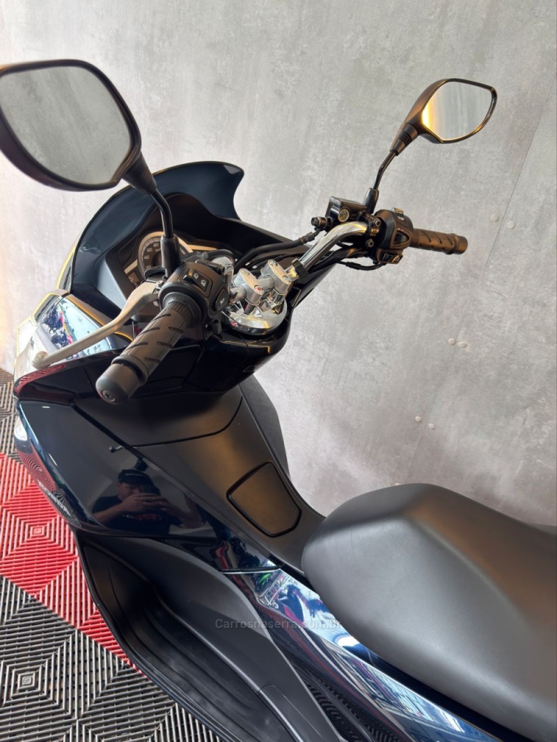 PCX 150 - 2018 - PORTãO