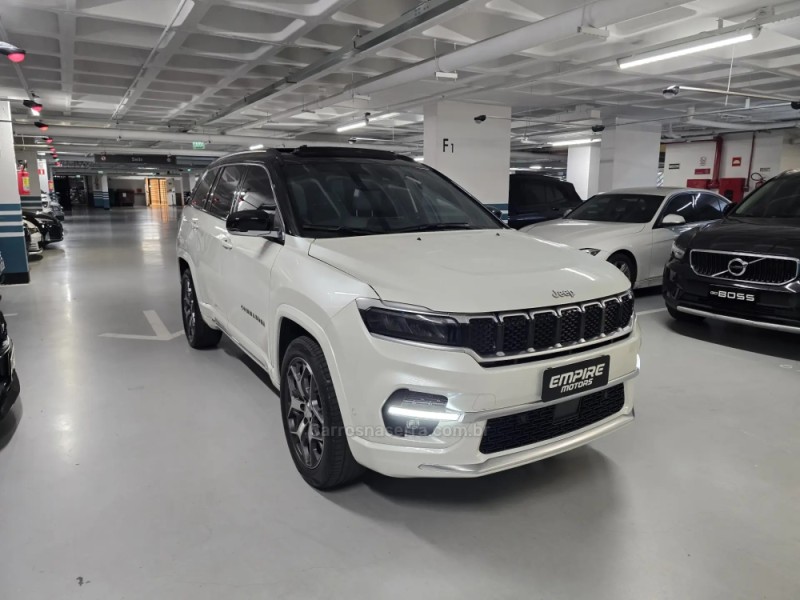 COMMANDER 1.3 OVERLAND T270 16V 4X2 TURBO FLEX 4P AUTOMÁTICO - 2023 - PORTO ALEGRE