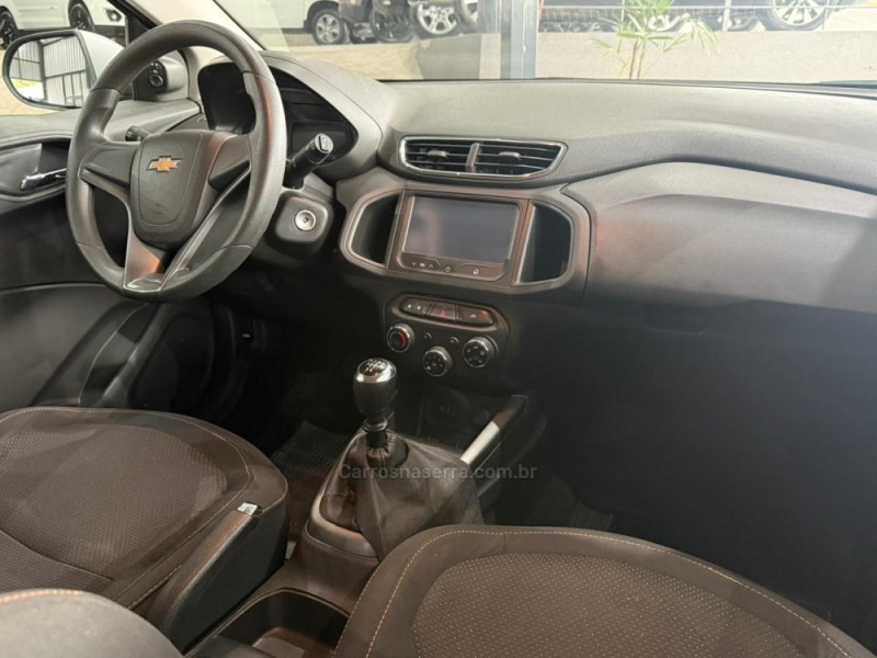 ONIX 1.4 MPFI LTZ 8V FLEX 4P MANUAL - 2015 - CAMPO BOM