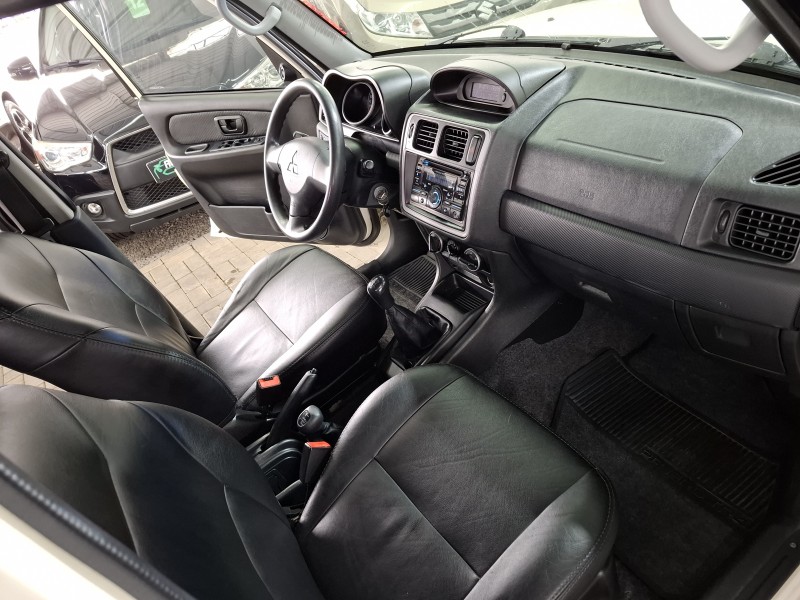 PAJERO TR4 2.0 4X4 16V 140CV FLEX 4P MANUAL - 2010 - CAXIAS DO SUL