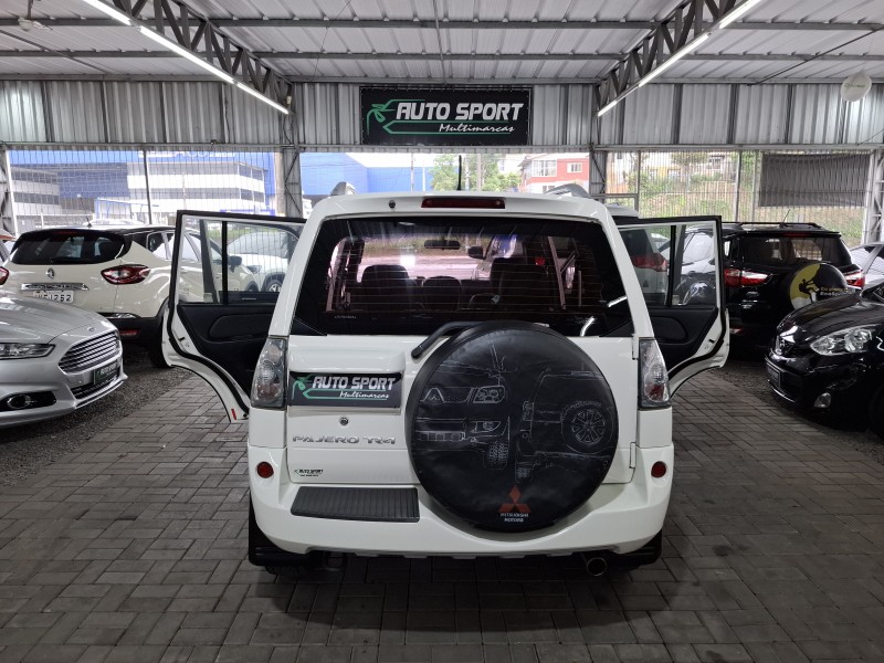 PAJERO TR4 2.0 4X4 16V 140CV FLEX 4P MANUAL - 2010 - CAXIAS DO SUL