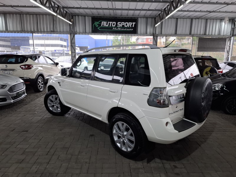 PAJERO TR4 2.0 4X4 16V 140CV FLEX 4P MANUAL - 2010 - CAXIAS DO SUL