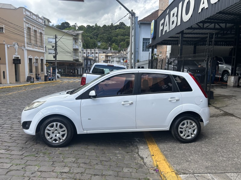 fiesta 1.0 rocam se 8v flex 4p manual 2014 garibaldi