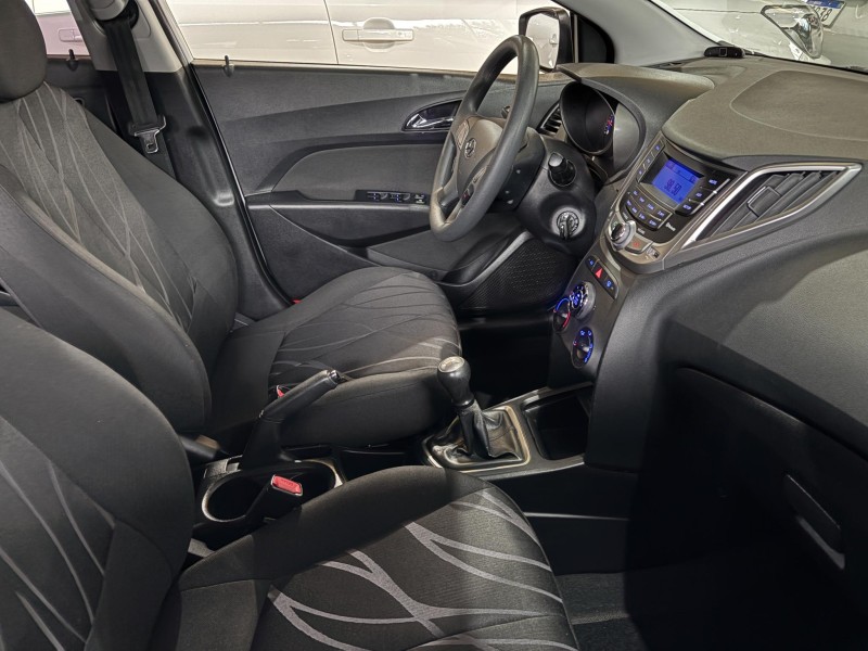 HB20 1.0 COMFORT PLUS 12V FLEX 4P MANUAL - 2014 - FARROUPILHA