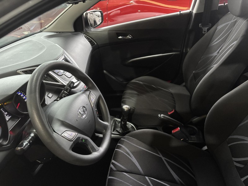 HB20 1.0 COMFORT PLUS 12V FLEX 4P MANUAL - 2014 - FARROUPILHA