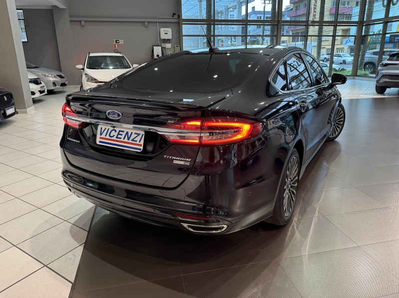 FUSION 2.0 TITANIUM AWD 16V GASOLINA 4P AUTOMÁTICO - 2017 - FARROUPILHA
