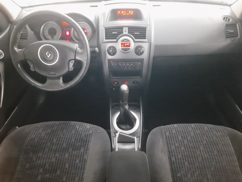 MÉGANE 1.6 DYNAMIQUE GRAND TOUR 16V FLEX 4P MANUAL - 2011 - GARIBALDI