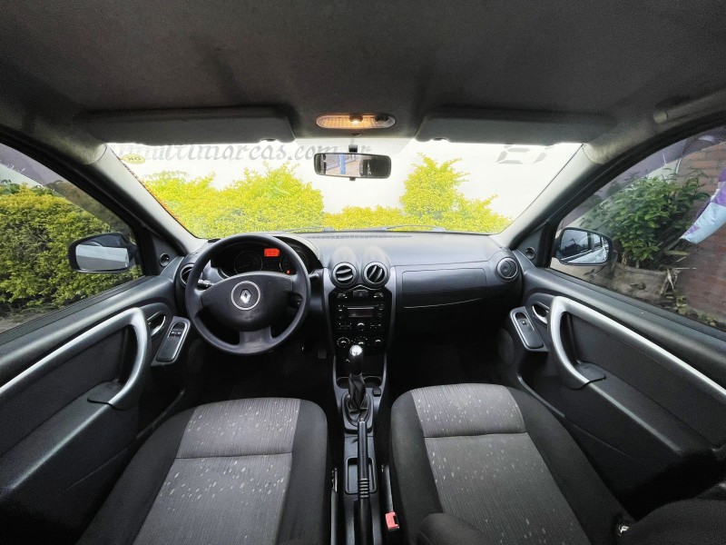 LOGAN 1.6 EXPRESSION 16V FLEX 4P MANUAL - 2013 - CAXIAS DO SUL