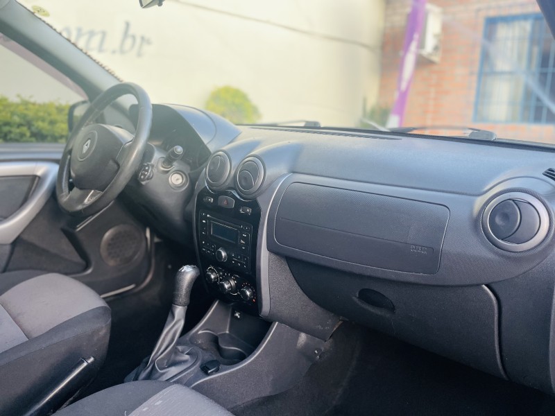 LOGAN 1.6 EXPRESSION 16V FLEX 4P MANUAL - 2013 - CAXIAS DO SUL