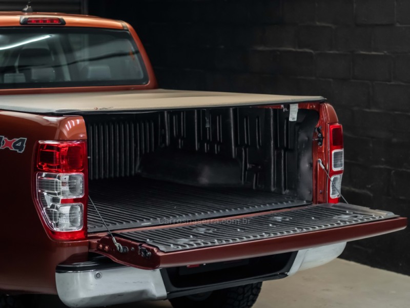 RANGER 3.2 XLT 4X4 CD 20V DIESEL 4P AUTOMÁTICO - 2021 - CAXIAS DO SUL