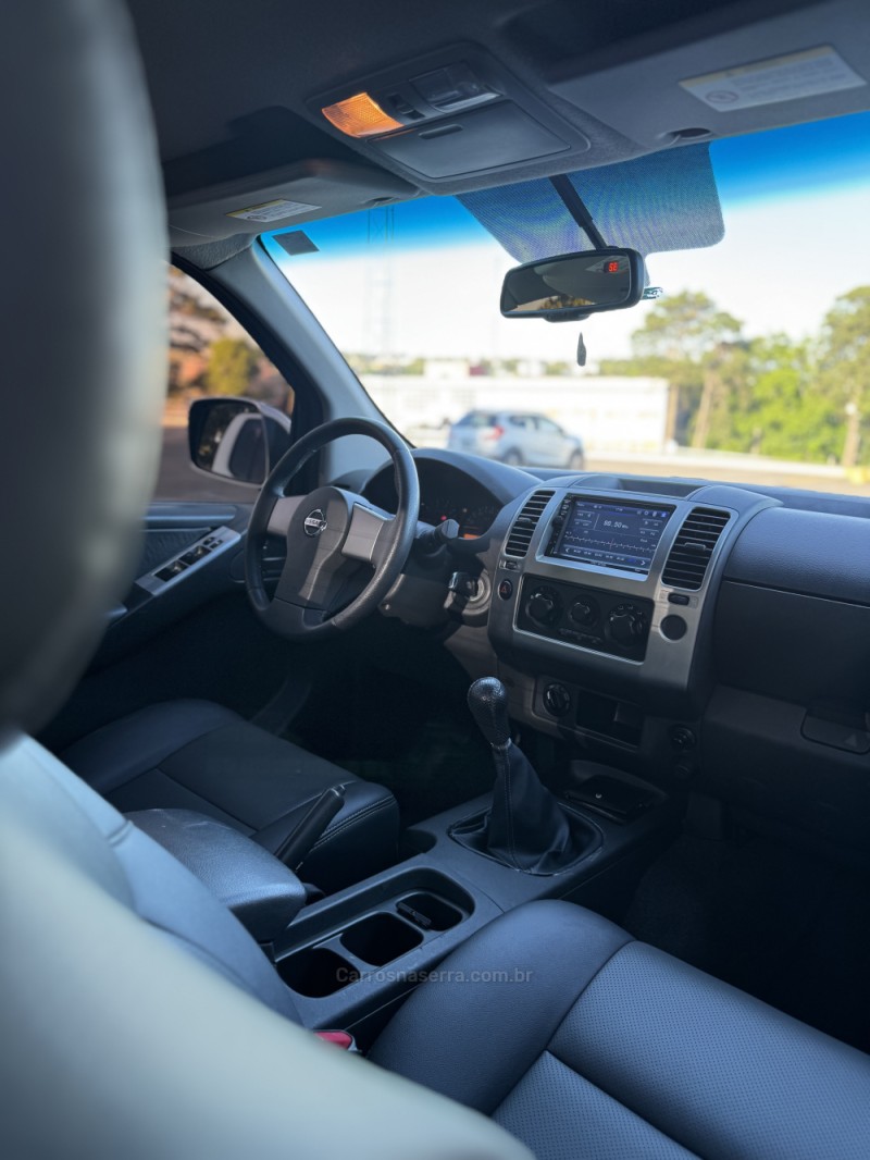 FRONTIER 2.5 LE 4X4 CD TURBO ELETRONIC DIESEL 4P MANUAL - 2012 - CAXIAS DO SUL