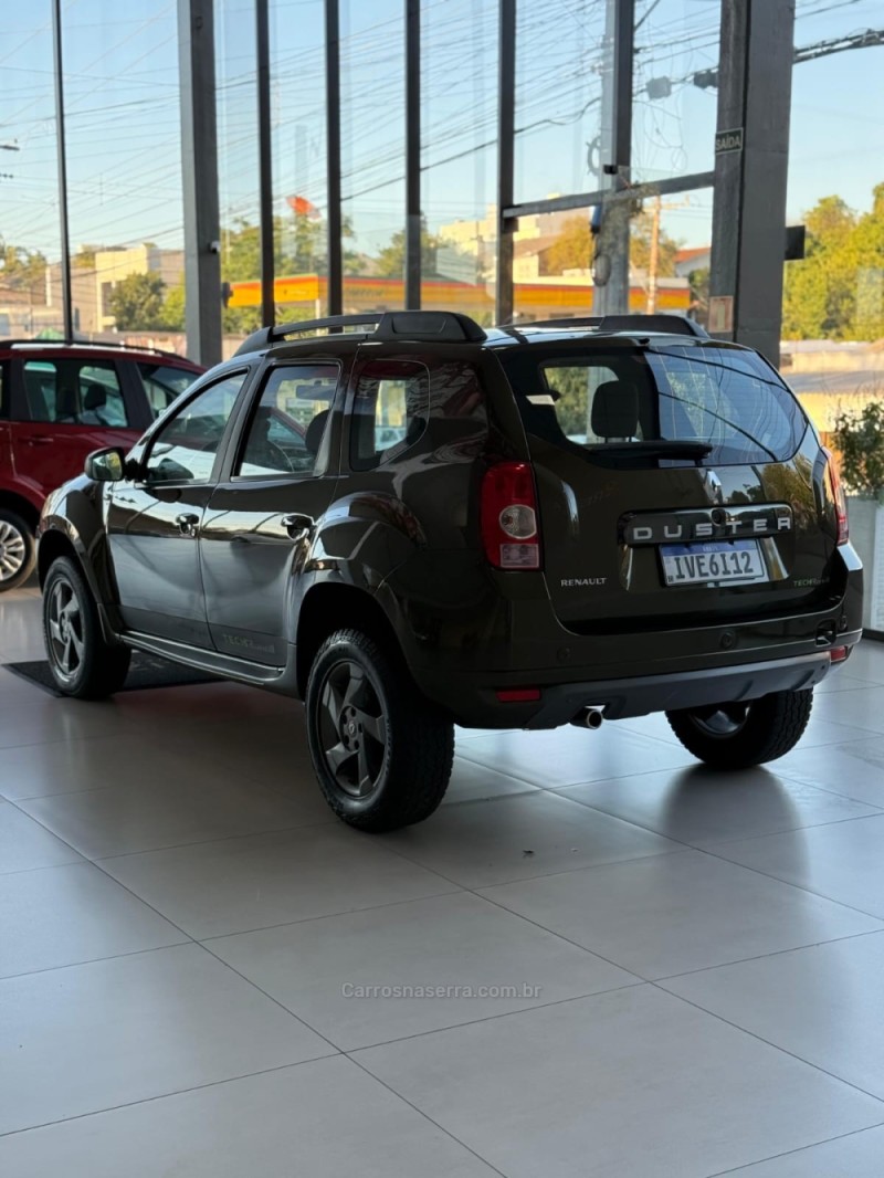 DUSTER 1.6 TECH ROAD 4X2 16V FLEX 4P MANUAL - 2014 - SANTA CRUZ DO SUL