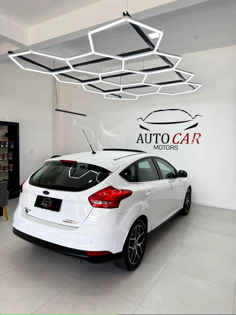 FOCUS 2.0 TITANIUM HATCH 16V FLEX 4P AUTOMÁTICO - 2016 - CAXIAS DO SUL
