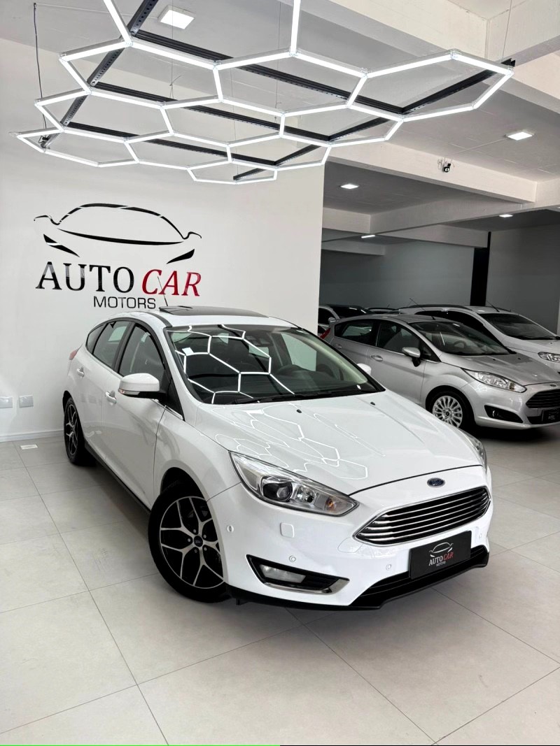 focus 2.0 titanium hatch 16v flex 4p automatico 2016 caxias do sul