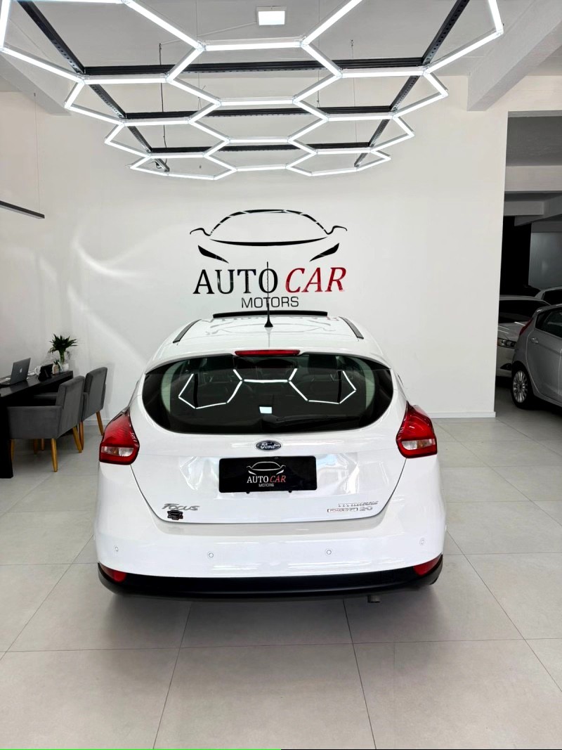 FOCUS 2.0 TITANIUM HATCH 16V FLEX 4P AUTOMÁTICO - 2016 - CAXIAS DO SUL