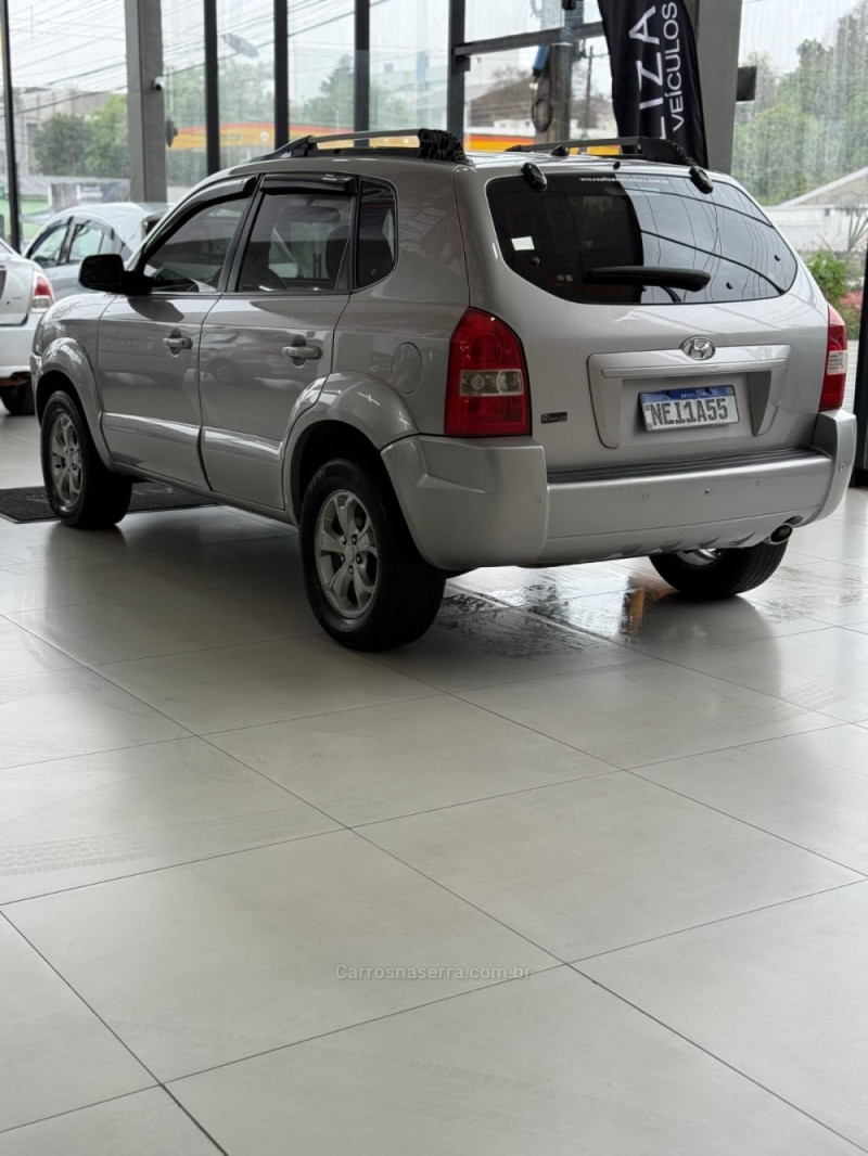 TUCSON 2.0 MPFI GLS 16V 143CV 2WD GASOLINA 4P AUTOMÁTICO - 2010 - SANTA CRUZ DO SUL