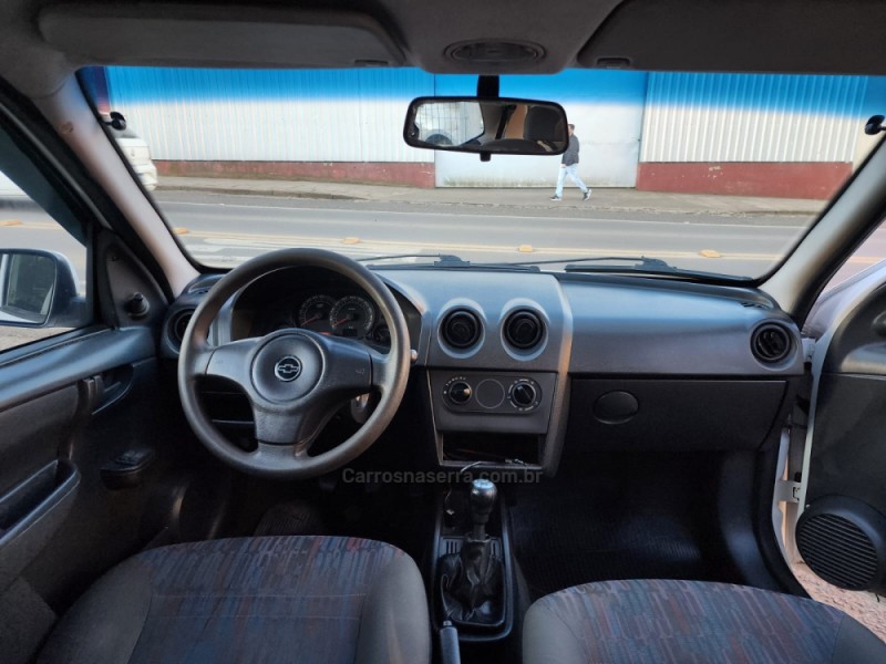 CELTA 1.0 MPFI LIFE 8V FLEX 2P MANUAL - 2007 - VACARIA