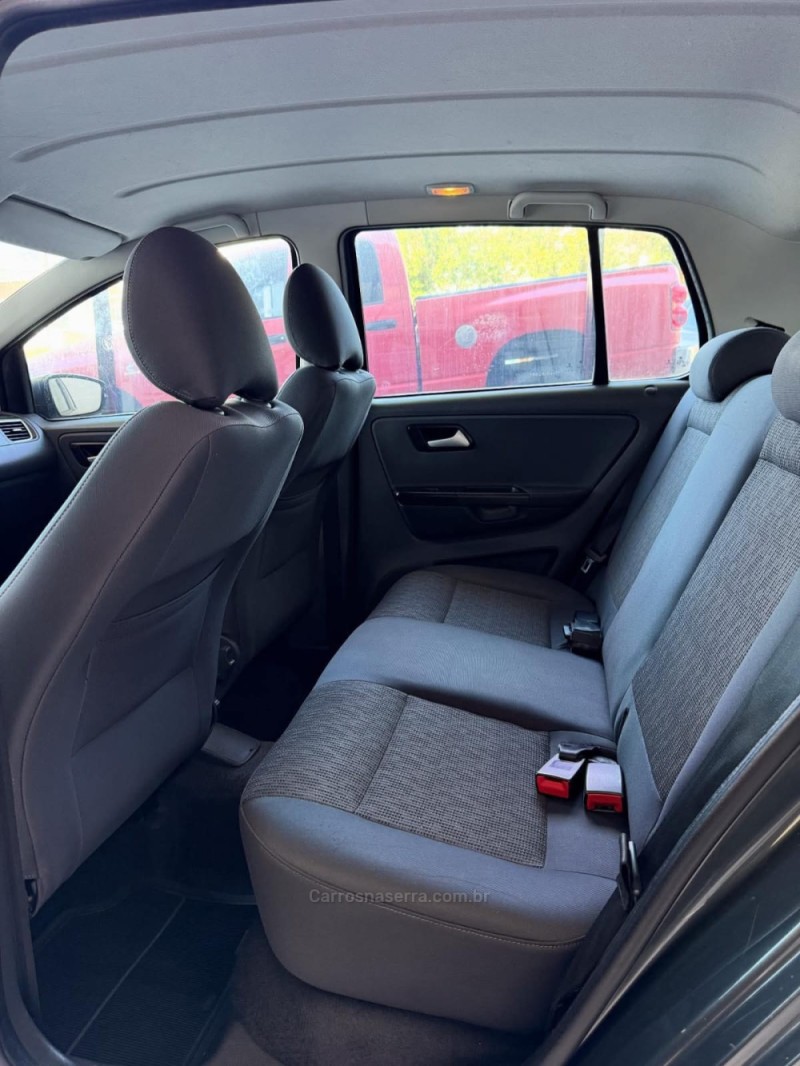 FOX 1.6 COMFORTLINE 8V FLEX 4P MANUAL - 2013 - SANTA CRUZ DO SUL