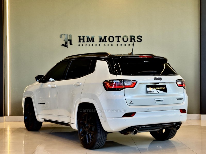 COMPASS 2.0 HURRICANE BLACKHAWK 4X4 TURBO GASOLINA 4P AUTOMÁTICO - 2025 - CAXIAS DO SUL