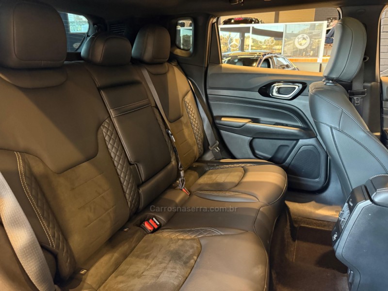 COMPASS 2.0 HURRICANE BLACKHAWK 4X4 TURBO GASOLINA 4P AUTOMÁTICO - 2025 - CAXIAS DO SUL