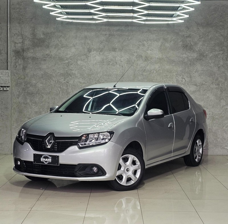 RENAULT - LOGAN - 2015/2015 - Prata - R$ 38.900,00