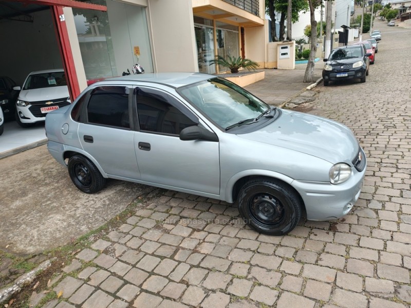 CLASSIC 1.0 MPFI LIFE 8V FLEX 4P MANUAL - 2010 - GUAPORé