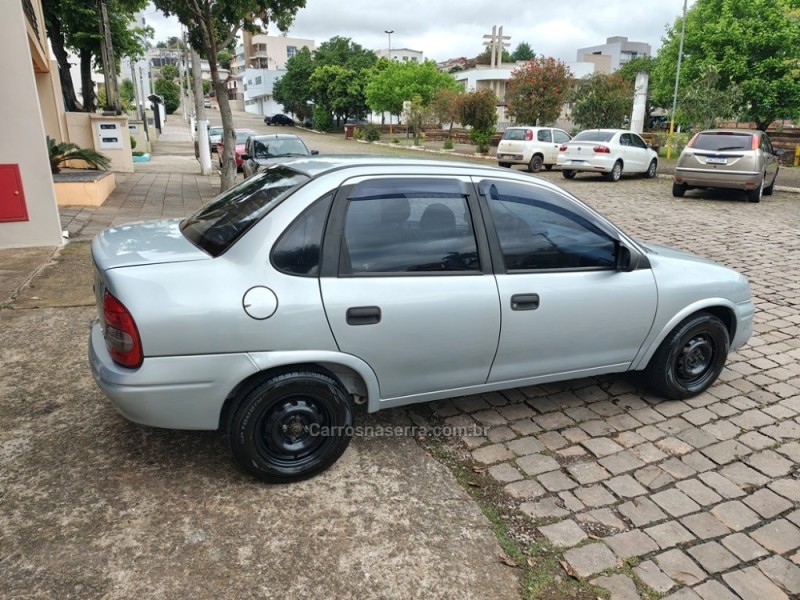 CLASSIC 1.0 MPFI LIFE 8V FLEX 4P MANUAL - 2010 - GUAPORé