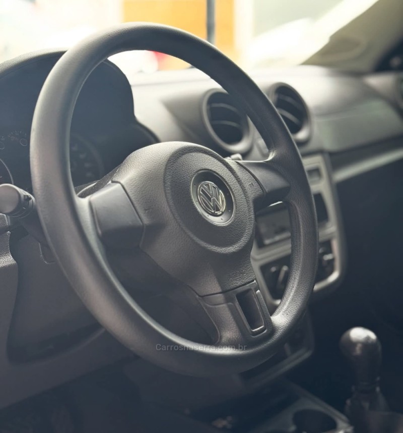 VOYAGE 1.0 MI 8V FLEX 4P MANUAL - 2014 - SANTA CRUZ DO SUL