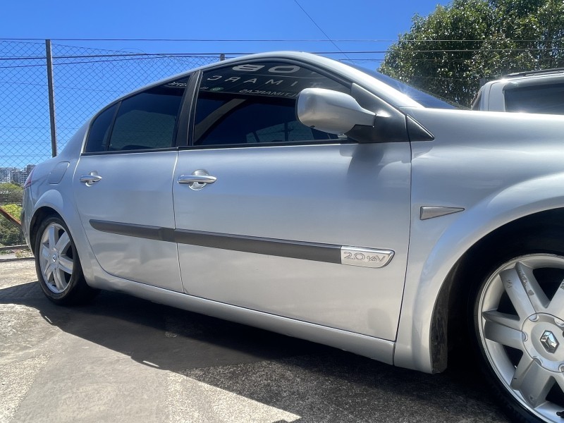 MÉGANE 2.0 PRIVILÉGE SEDAN 16V GASOLINA 4P AUTOMÁTICO - 2007 - CAXIAS DO SUL