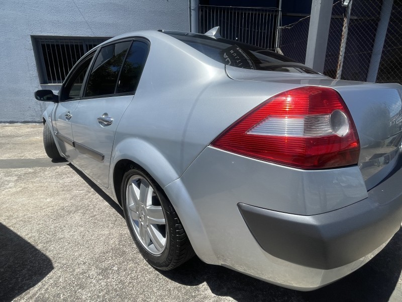 MÉGANE 2.0 PRIVILÉGE SEDAN 16V GASOLINA 4P AUTOMÁTICO - 2007 - CAXIAS DO SUL