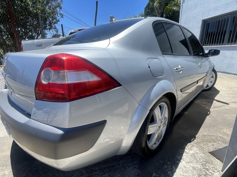 MÉGANE 2.0 PRIVILÉGE SEDAN 16V GASOLINA 4P AUTOMÁTICO - 2007 - CAXIAS DO SUL