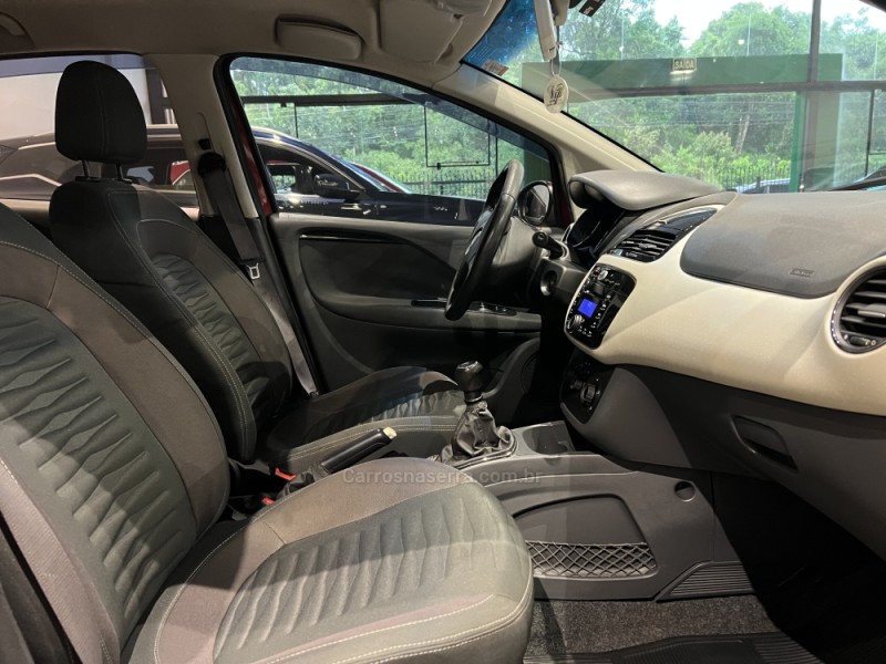 PUNTO 1.6 ESSENCE 16V FLEX 4P MANUAL - 2016 - CAXIAS DO SUL