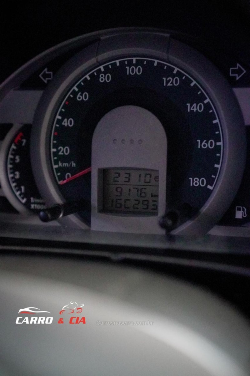 FOX 1.0 MI 8V FLEX 4P MANUAL - 2007 - SANTA CRUZ DO SUL